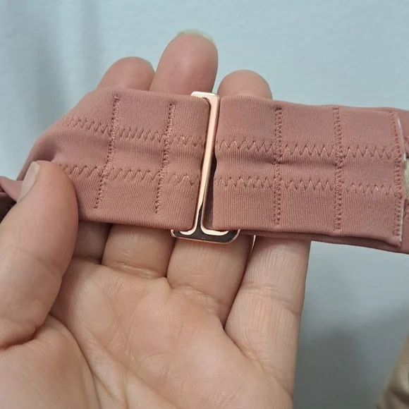 Shade & Shore bikini top Only size 36DD - Picture 4 of 5